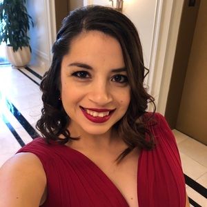 Meet your Posher, Christina